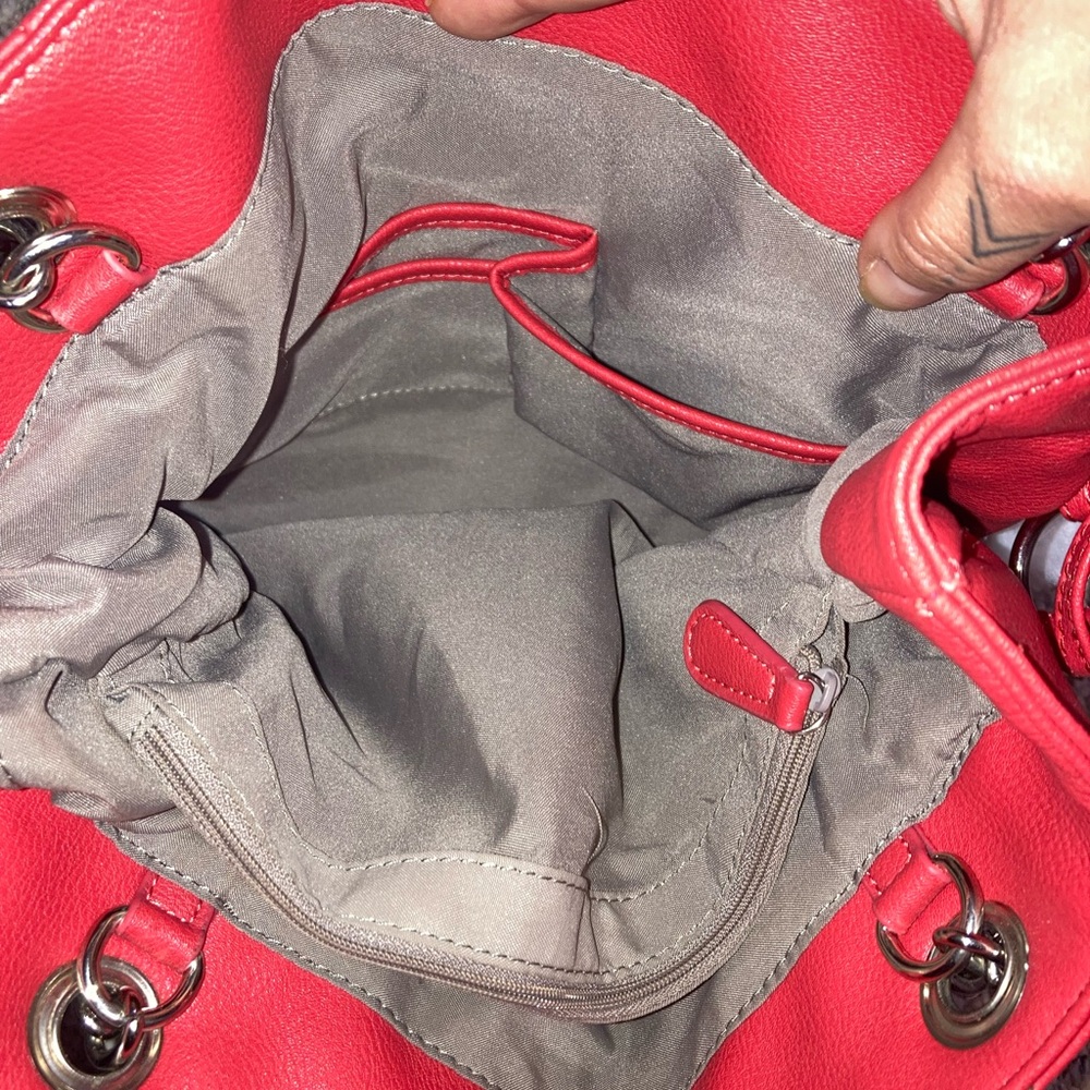 ❤️‍🔥❤️‍🔥Nicole Miller Vibrant Red Shoulder Bag bundle - Picture 6 of 10